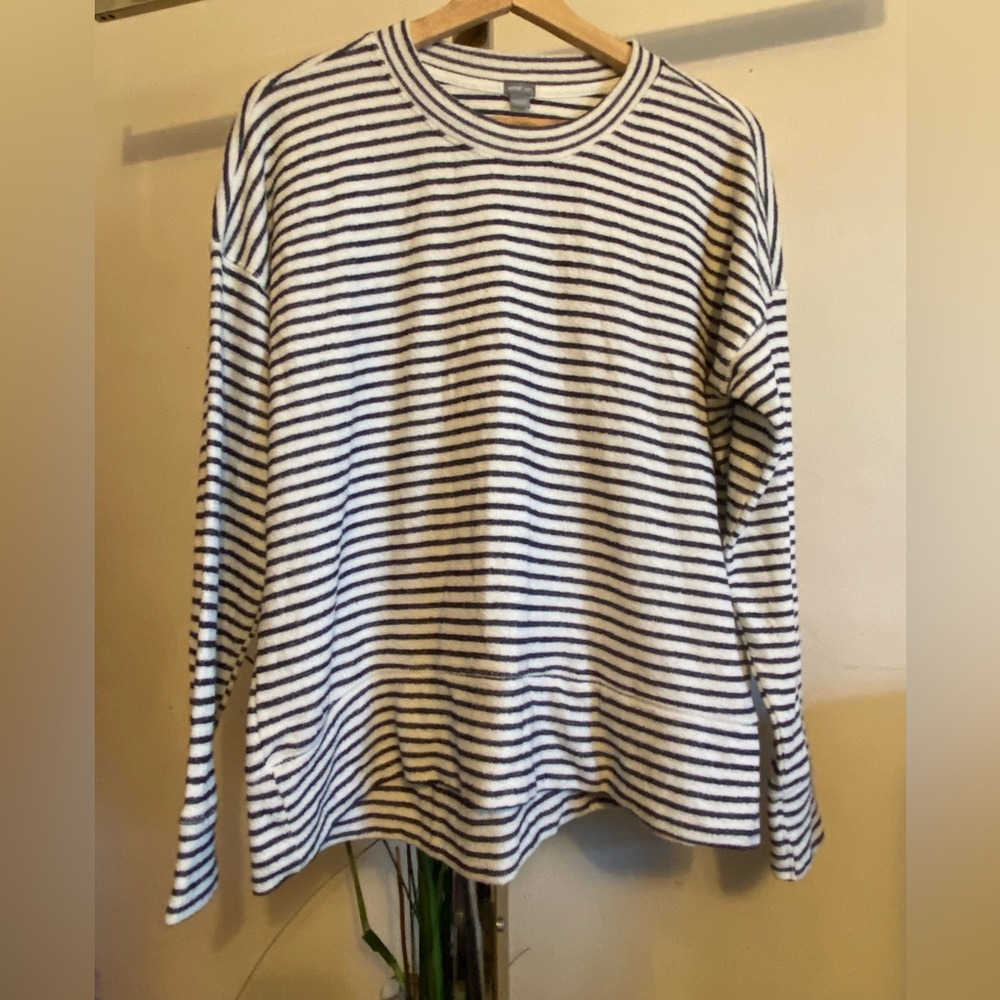 Aerie Navy Blue and White Stripes Women’s Pullover XS